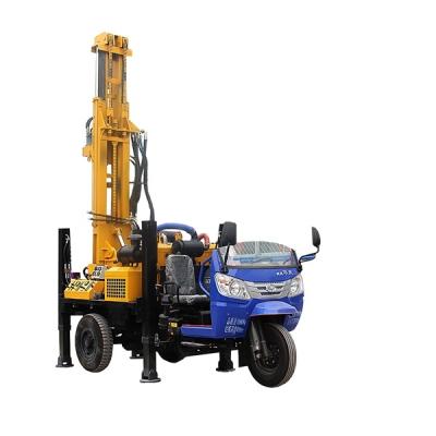 Cina Tricycle Type Well Drilling Rig for Sale Low Price 200 M Depth 140-254mm Max.200m Diesel 254mm Water well drilling rig in vendita