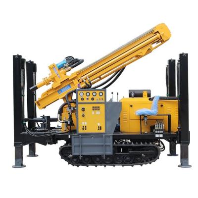 Cina 200 Meters Water Well Drilling Machine Rig High Productivity Rubber Crawler in vendita