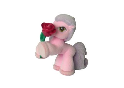 China Oberfläche scharte sich Plastikpony-Spielwaren/Pferdegesetzte Tierfigur mit Blume zu verkaufen