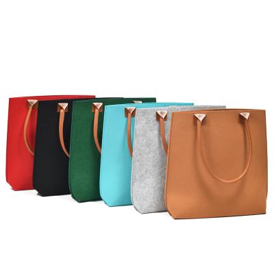 China Fashion\comfortable hot selling popular design\durable 2023 multifunctional, fashionable, environmentally friendly, bag durable felt carry shopping bag for sale