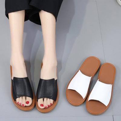 China Lightweight luxury design leather trim flat women sandals summer 2021 slippers sandals for women and ladies for sale