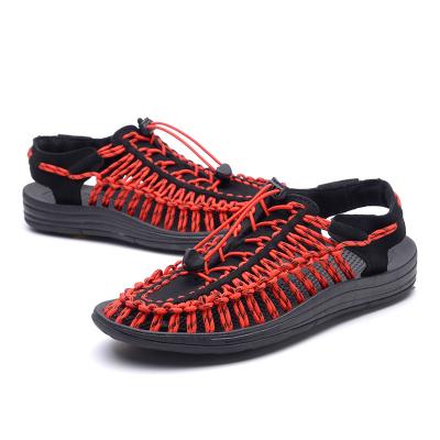 China Summer lightweight outdoor leisure handmade woven sandals where Baotou men beach shoes whip men's sandals for sale