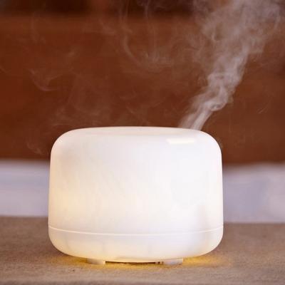 China Modern Household Aroma Diffuser Humidifier Large Capacity 300ML 500ml Ultrasonic Aroma Diffusers Running 20+ Hours With 7 Color Change for sale