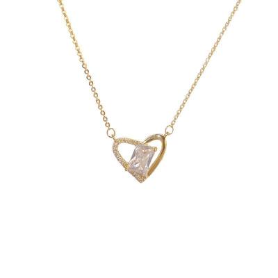 China 2023 TRENDY Exquisite Fashion Matching Necklace Micro Female Personality Love Zircon Inset Sweet Clavicle Chain for sale