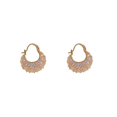 China YiHe 2023 FASHIONABLE Micro-studded Zircon Personality Super Exquisite Instant All-match Top Sense Earrings for sale