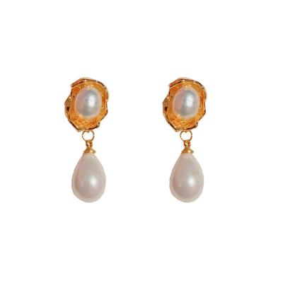 China FASHIONABLE French Type Pearl Earrings Female Simple Cold Wind Metal Water Drop Feeling Earrings Retro All Match Senior for sale