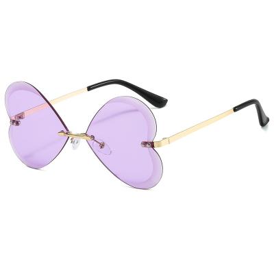 China Stylish Metal UV Protective Women's Fashion Sunglasses Gifts For Women Shape Eyewear For Women for sale