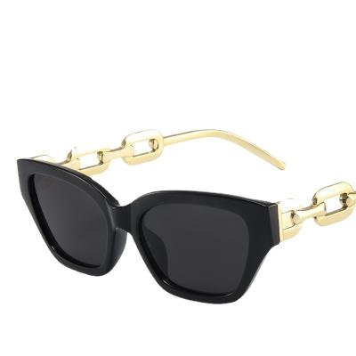 China Rivet Cat Eye Sunglasses Triangle Eyewear 2022 Fashion Sunglasses Small Fashion Leopard Cateye Super Hot Women Sunglasses for sale