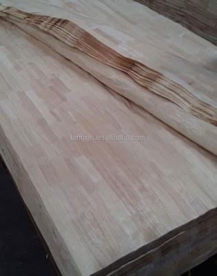 China Traditional 0.35mm natural rubber wood veneer for sale