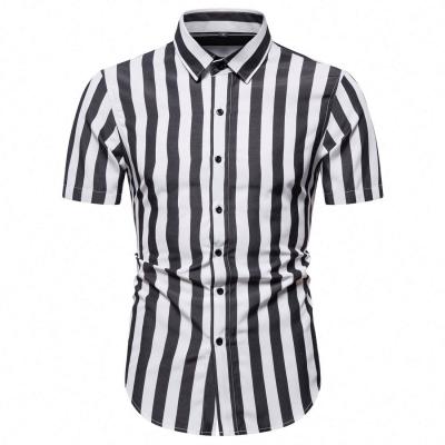 China Custom Made Summer Sports Shirt 2021 Fashionable Striped Short Sleeve Men's Casual T-shirts for sale