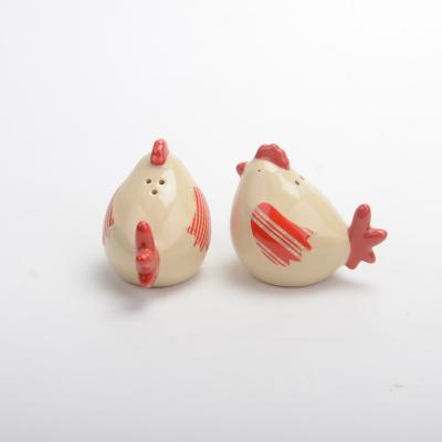 China Red White Restaurant And Kitchen Sustainable Hen Salt And Pepper Ceramic Set for sale