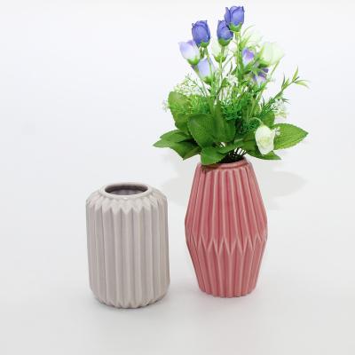 China Dehua CLASSIC Ceramic Flower Vase, Decorative Vase Home Decor Living Room Office Cutlery for sale