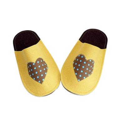 China Slippers Felt Wholesale Cheap Eco-friendly Comfortable Creative Handmade Style Kids Indoor Wool Felt Slippers for sale