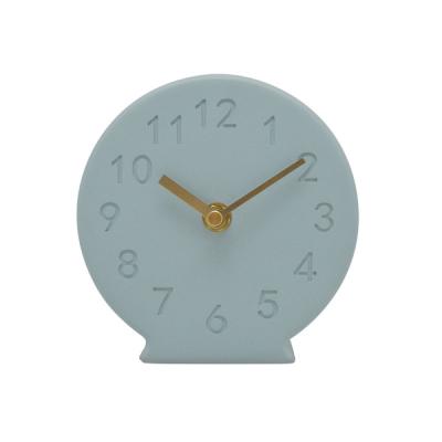 China Minimalist Home Office Resin Round Aluminum Needle Digital Desk Clock for sale