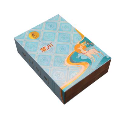 中国 New Design Disposable Printed Kraft Paper Box Cardboard Luxury Gift Box 販売のため