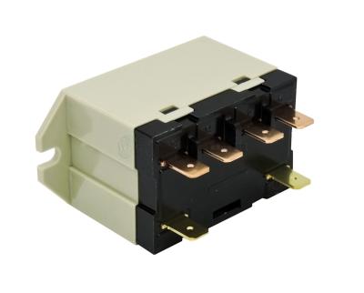 中国 30A 1A / 2A Contact Rating Sealed Clamp Mouting Industrial Relay 販売のため