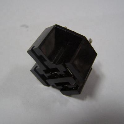 中国 Convenient PCB Auto Relay Socket 販売のため