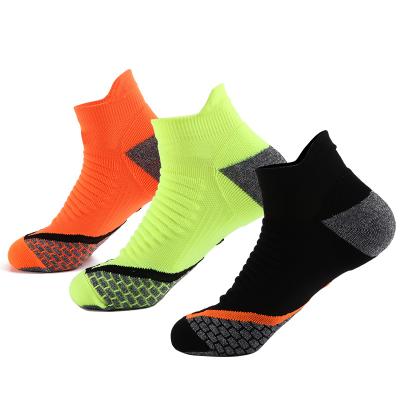 China New Moq High Quality Small Design Wholesale Small Design Breathable Active Quick Dry Men's Anti-skid Puzzle Sports Running Socks for sale