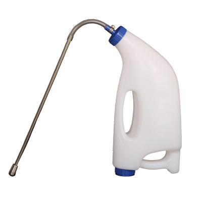 China Farms With Food Grade 304 Stainless Steel Medicine Hose 4Liter Drinking Liquid Calf Feeding Dip Bottle for sale