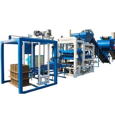 Cina 2021 new design Hydraulic Interlocking Brick Machine moulding prices in nigeria with good price large capacity in vendita