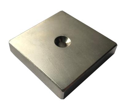 China Industrial NdFeB Magnet Square Strong Magnetism With Eyelet for sale