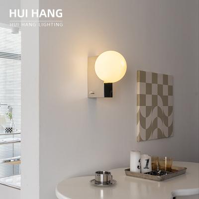 China HUIHANG Custom Modern Reading Light Indoor Warm Modern Art Paint Decorative Wall Mounted Living Room Glass Ball Iron Led Wall Lights for sale