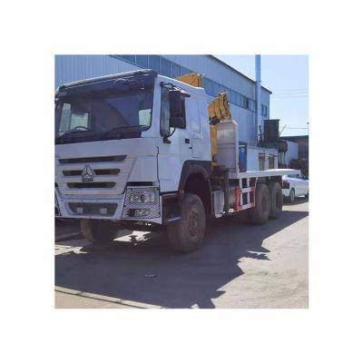 China Fabric factory direct supply 12770kg 371--450hp Sinotruk timber flat car flatbed truck for sale