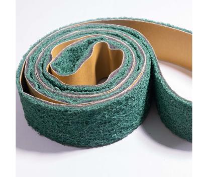 China Hot Sale Non Woven Scouring Belt Metal Polishing Microfiber Cloth Belt 100*610 for sale