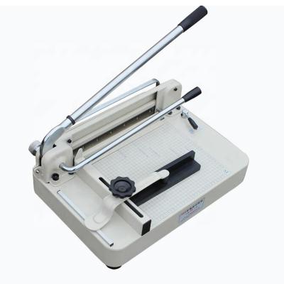 中国 868A4 heavy duty manual paper guillotine a4 paper cutting machine 376*36*4.5mm 販売のため