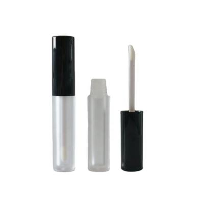 China Cosmetic stock goods empty Cosmeticlip gloss tube black lip gloss bottle round tube 2.5ml for sale