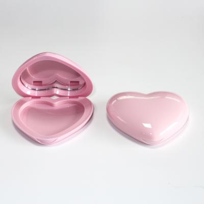 China New Face Products Heart Shape Powder Case Rose Heart Shaped Cosmetic Packaging Powder Empty Compact Case With Mirror With Magnetic for sale