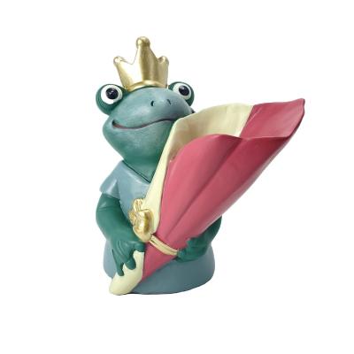 China China cute frog vase crown decoration gentleman golden frog holding flowers decoration for sale