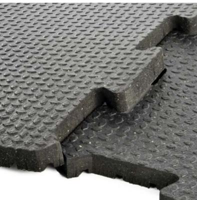 China De gerecycleerde Rubbermoeheid van Paard Stabiele Mats Black Or Custom Anti Te koop