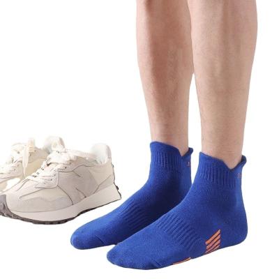 China Breathable Professional Running Fitness Booties Solid Color Mid-Calf Sports Booties Cotton Training Socks for sale