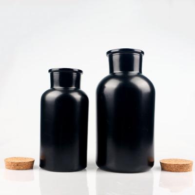 China High quality medical glass reagent bottle with cork 250ml 500ml for sale