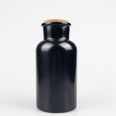 China 250ml Black Chemical High Quality Color Lab Glass Reagent Bottle With Cork for sale