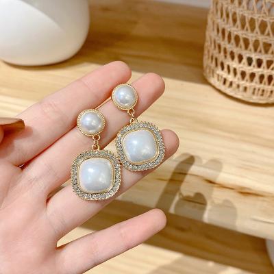 China TRENDY Silver S925 Needle Earrings With Imitation Pearl Designs Jewelry Gold Plated Stud Earrings 2022 For Trendy Women Party Gift for sale