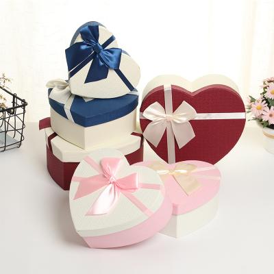 China Creative Handmade Stain Gift Packing Box Valentine's Day Birthday Paper Box Heart Shaped Styles For Eyelashes for sale