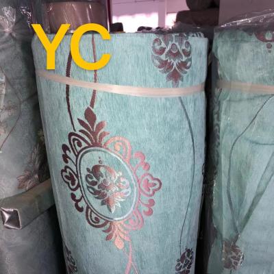 China Clearance Breathable Polyester Chenille Jacquard Blackout Cheap Upholstery Fabric For Curtain à venda