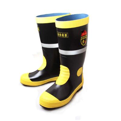 China Waterproof 3539 Dielectric Safety Boots Insulated Knee Wellies Waterproof Boots for sale