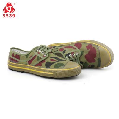 China 3539 original cheap military rubber camouflage slip resistance anti-skid safety shoes for sale