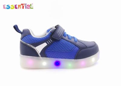 China Wieder aufladbare LED-Licht-Turnschuhe 7 Farben, die enthaltenes Doppel - Gebühr-USB-Kabel ändern zu verkaufen