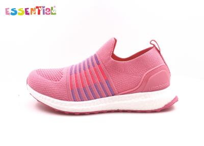 China Kids Sports Footwear Girls Athletic Shoes Flexible Articulated Traction Design for sale