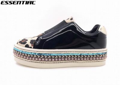 China Damen-Luxusplattform-Schuhe mit Perlen und Paillette-Leopard-Pelz-Patent PU zu verkaufen