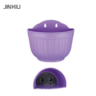 China Eco-friendly Plastic Semicircular Flowerpot With Interlayer Hanging On The Wall for sale