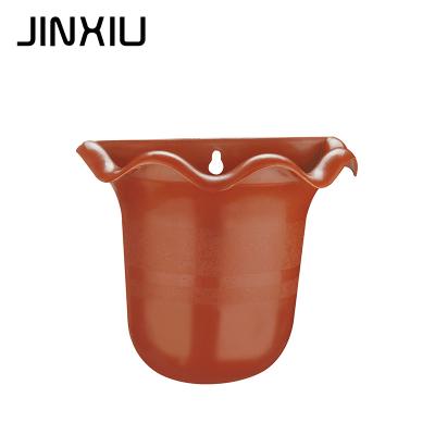 China JINXIU New Simple Fashion Garden Planter Metal Vertical Flower Pots Hang Bucket Hanging Wall Plastic Pots for sale