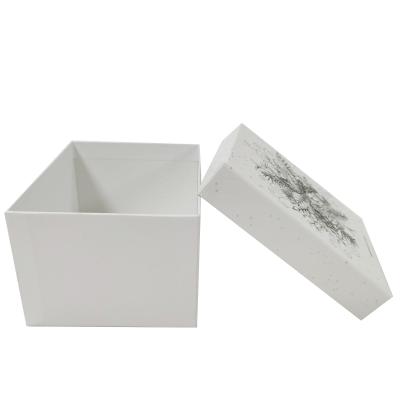 China Handmade Luxury White Shinny Silver Aluminum Foil Gift Set Hat Hardboard Packaging Gift Box for sale