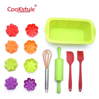 China Mini Cupcake Baking Set Sustainable Baking Tools Pin Silicone Bread Pan for sale