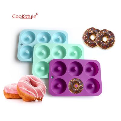 China Disposable BPA FREE Baking Molds Cake Tools Silicone Nonstick Donut Pan for sale