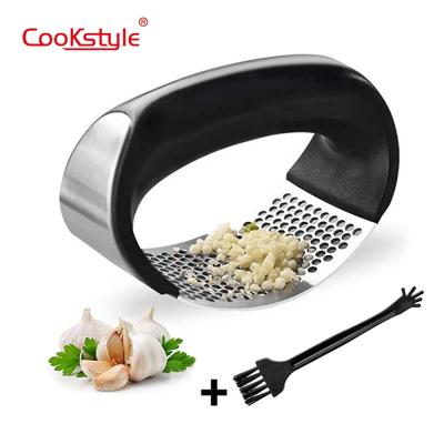 China Sustainable Success Stainless Steel Garlic Press With Cleaning Brush For Kitchen Accessories for sale